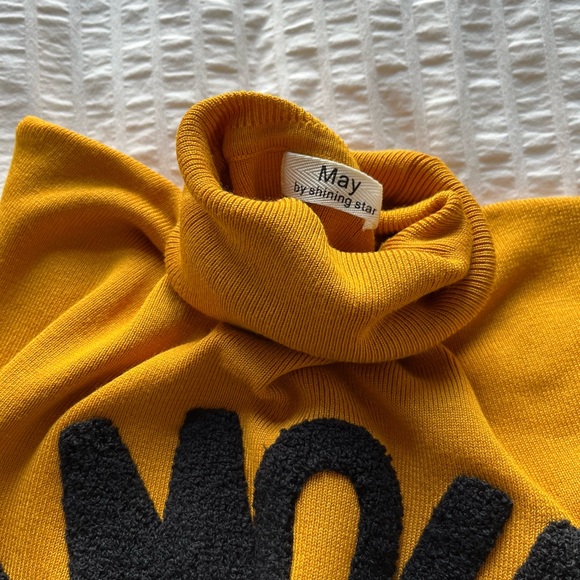 Women’s Sweater sz Small, European brand, new - Picture 2 of 5